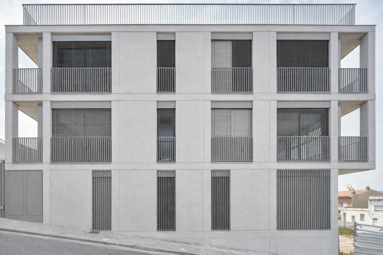 Cristòfol Colom 50-52, Santa Coloma de Gramenet_bare_barber renteria arquitectes